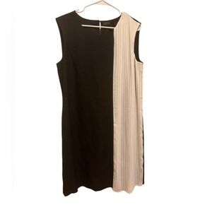 The Limited Black Ivory Accordion Sleeveless Dress Sz Large